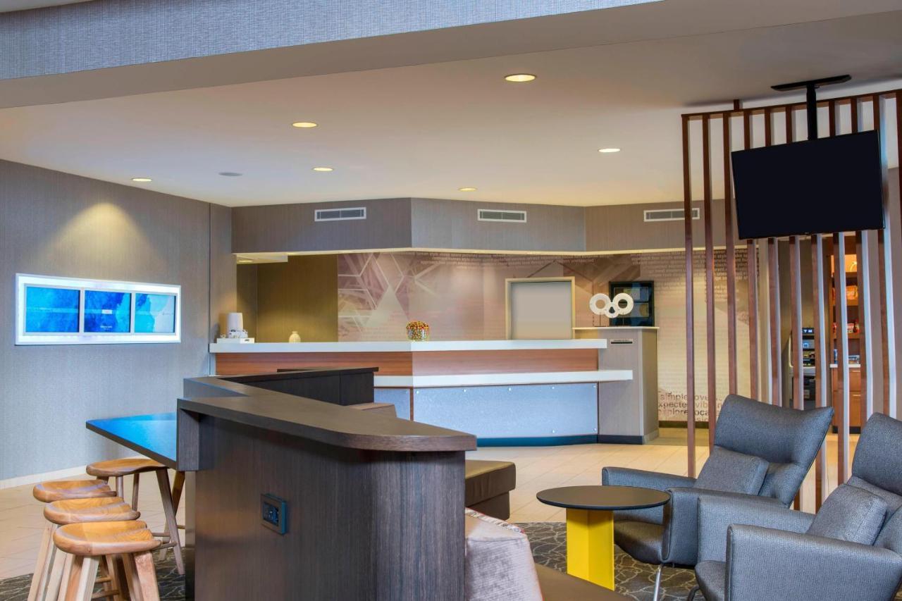 Springhill Suites Grand Rapids North Walker Exteriör bild