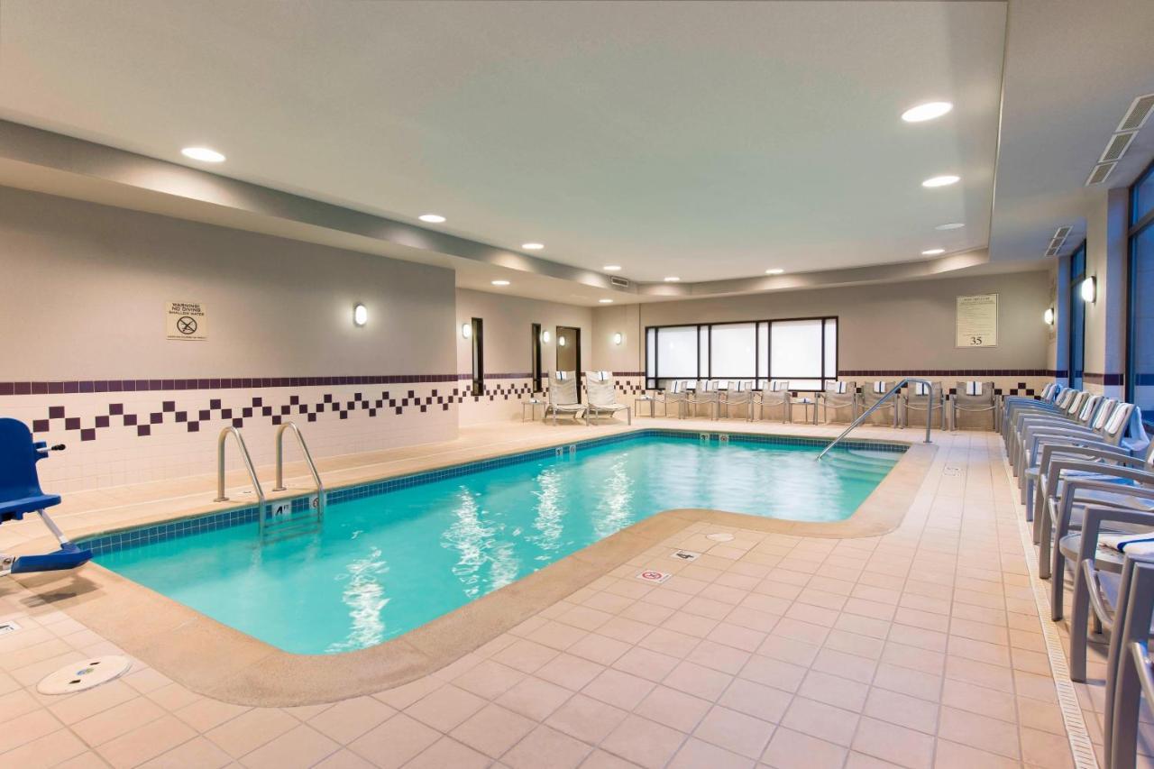 Springhill Suites Grand Rapids North Walker Exteriör bild