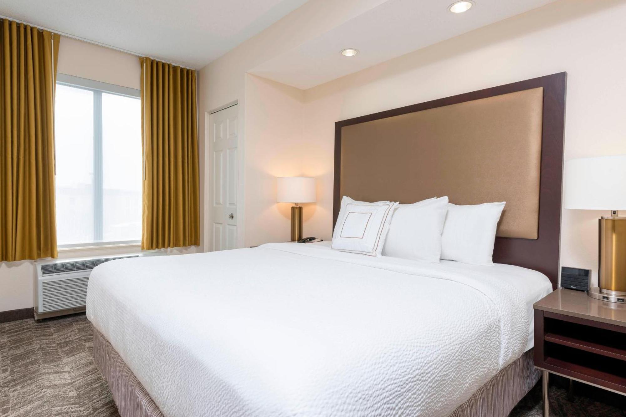 Springhill Suites Grand Rapids North Walker Exteriör bild